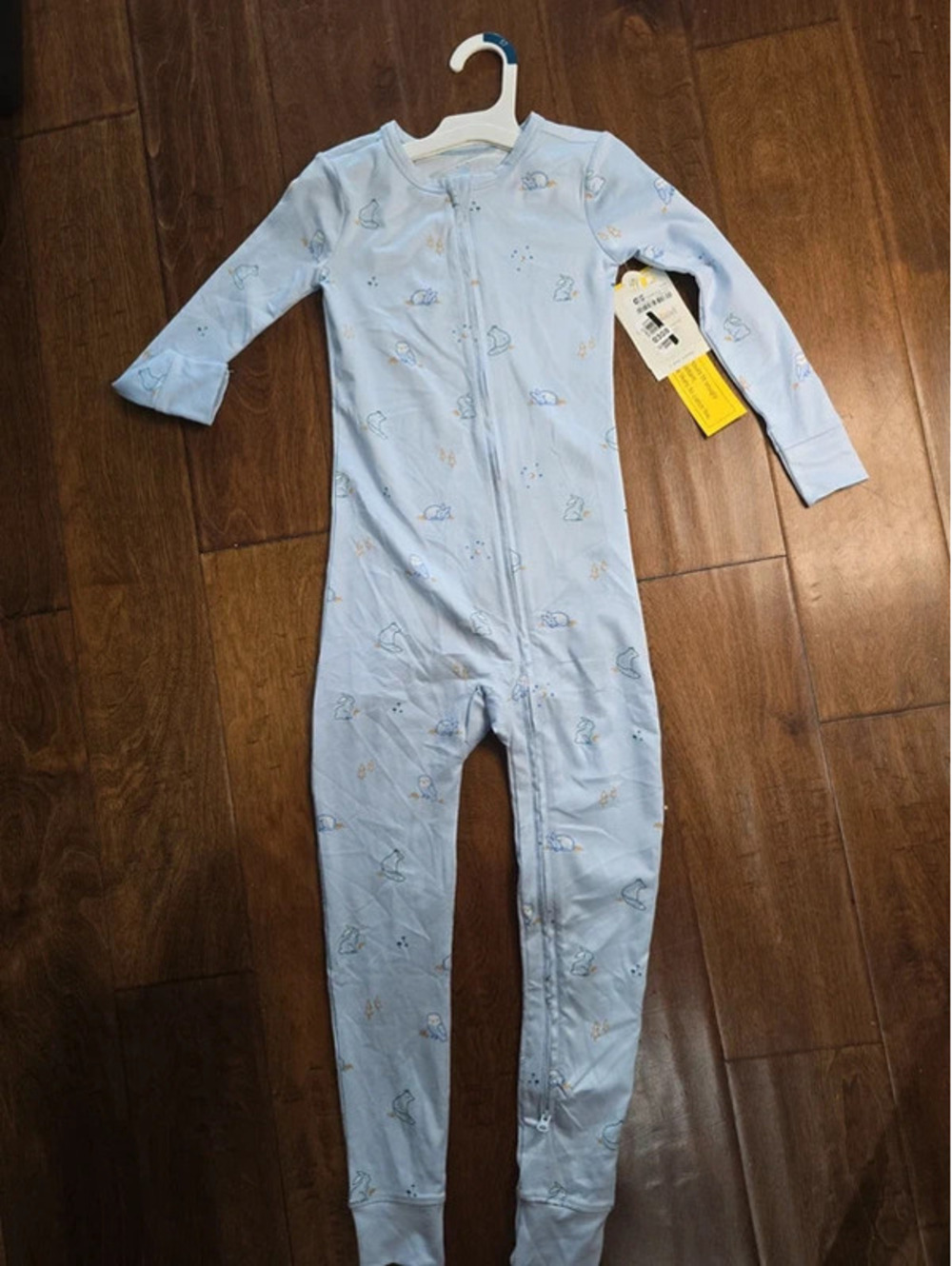 5t brand new pajamas from cloud island item 308G1